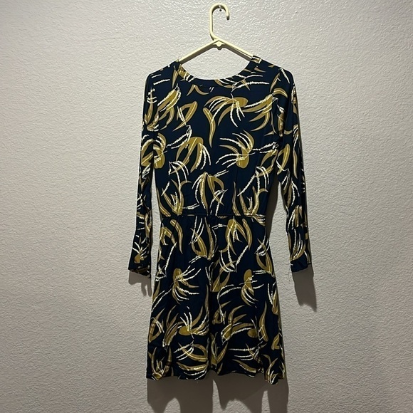Kori Floral Navy and Mustard Flowy Knee Length Dress Bell Sleeves Size Small - Picture 9 of 12